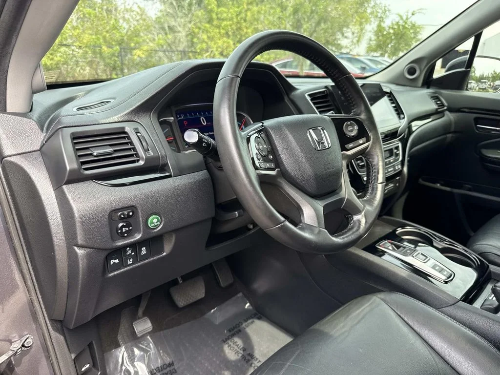 Used 2019  Honda Touring image 26