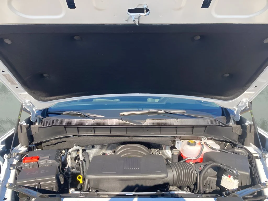 New 2026 White Chevrolet RST image 31