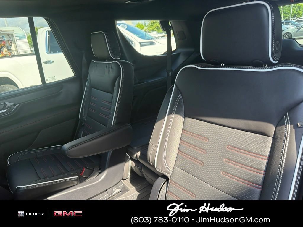 2025 GMC Yukon AT4 Ultimate - Photo 8