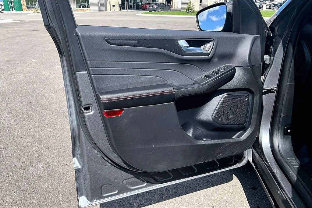 Used 2025 Gray Ford ST-Line Select image 23