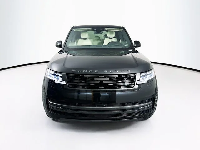 New 2026 Black Land Rover SE image 2