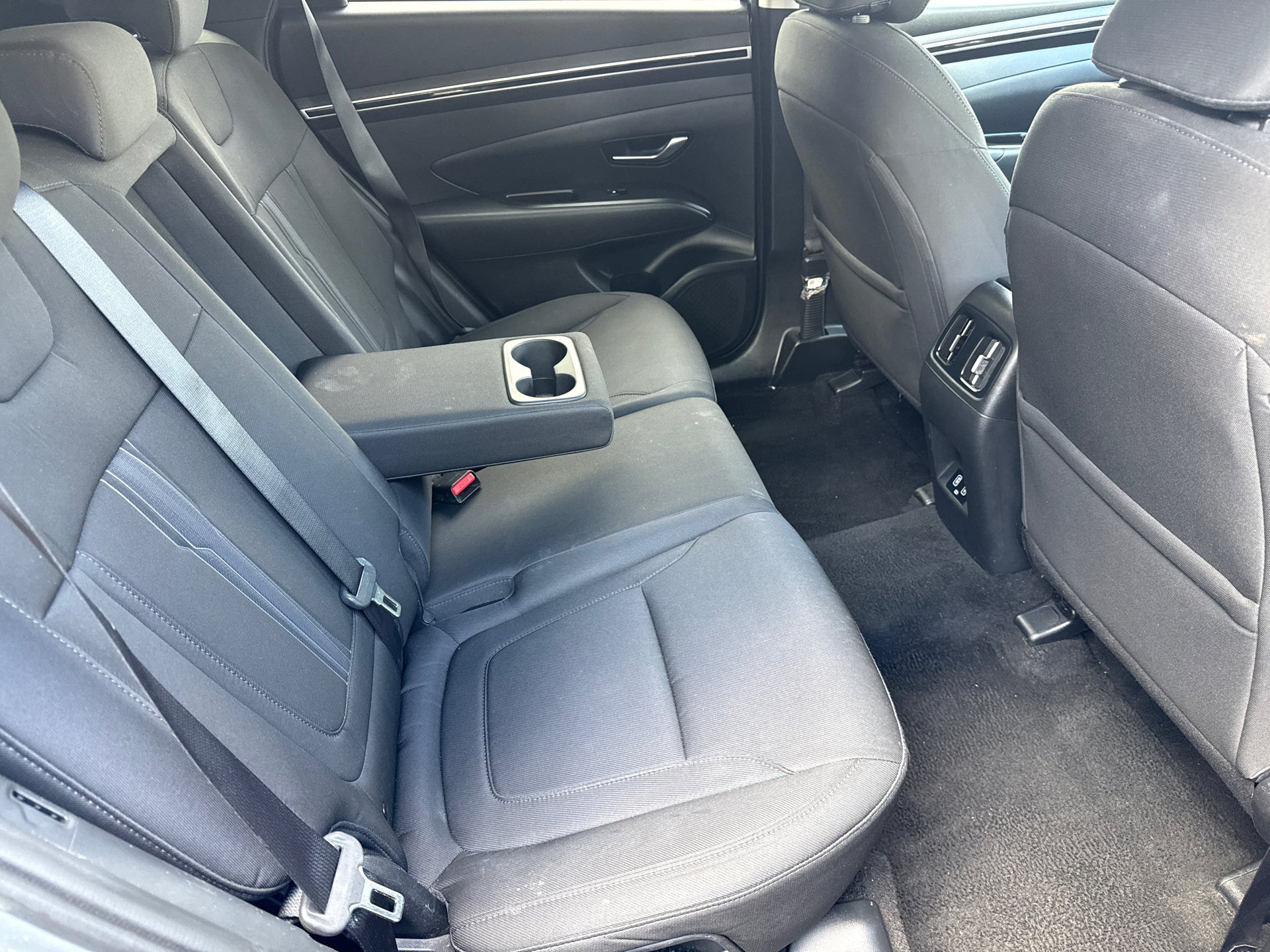 Used 2024 Shimmering Silver Hyundai SEL image 15