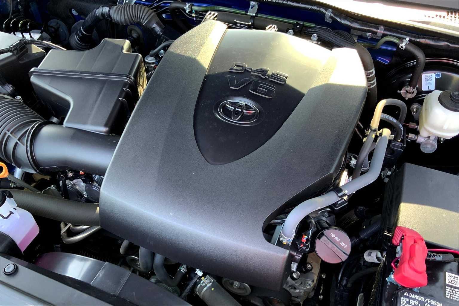 Used 2022 Blue Crush Metallic Toyota TRD Off Road image 29