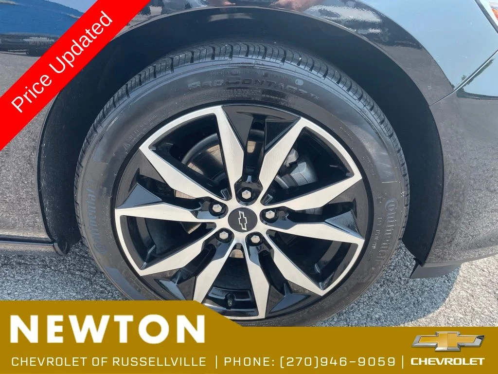 Used 2025 Black Metallic Chevrolet RS image 40