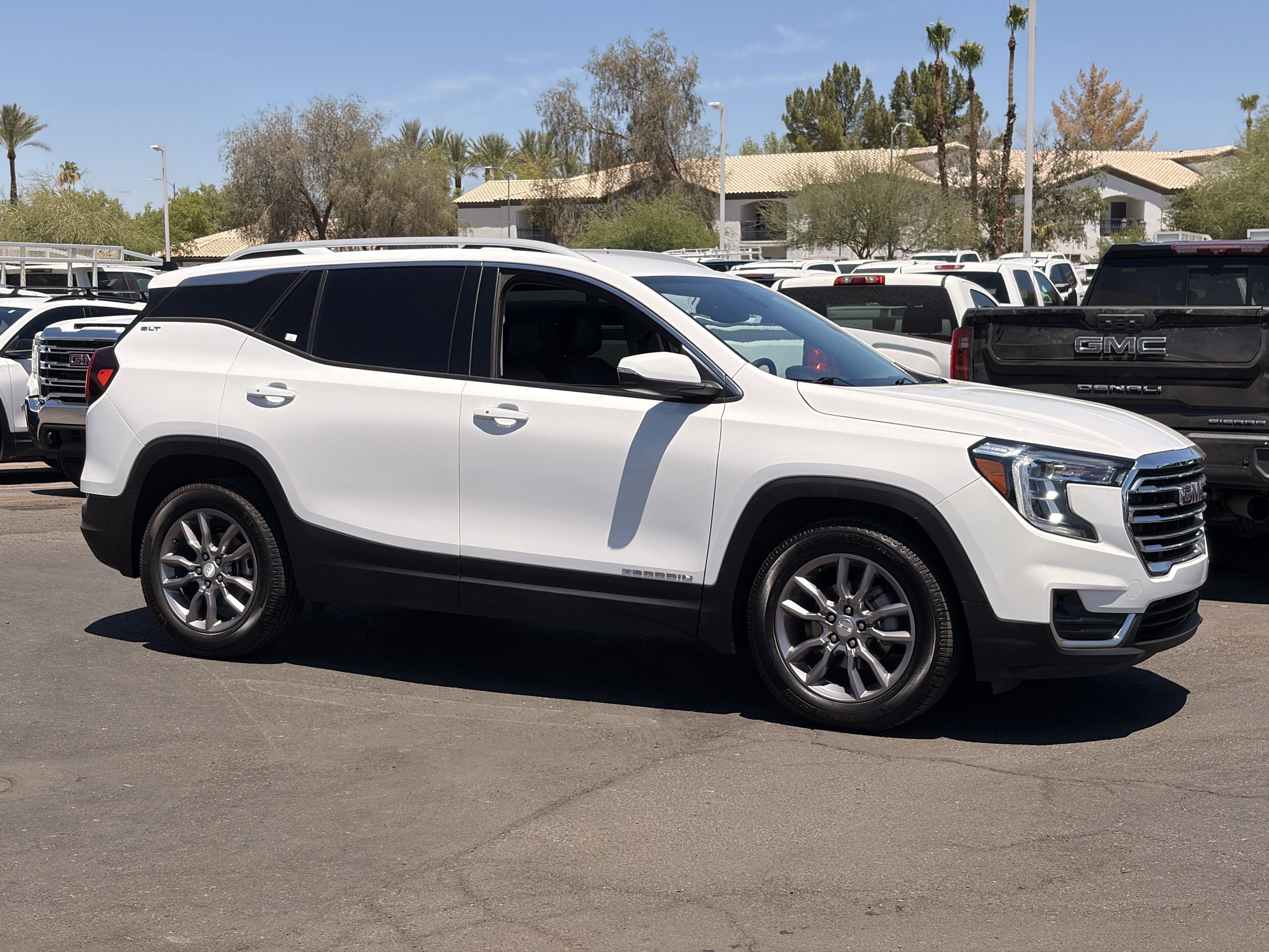 2023 GMC Terrain SLT FWD's photo