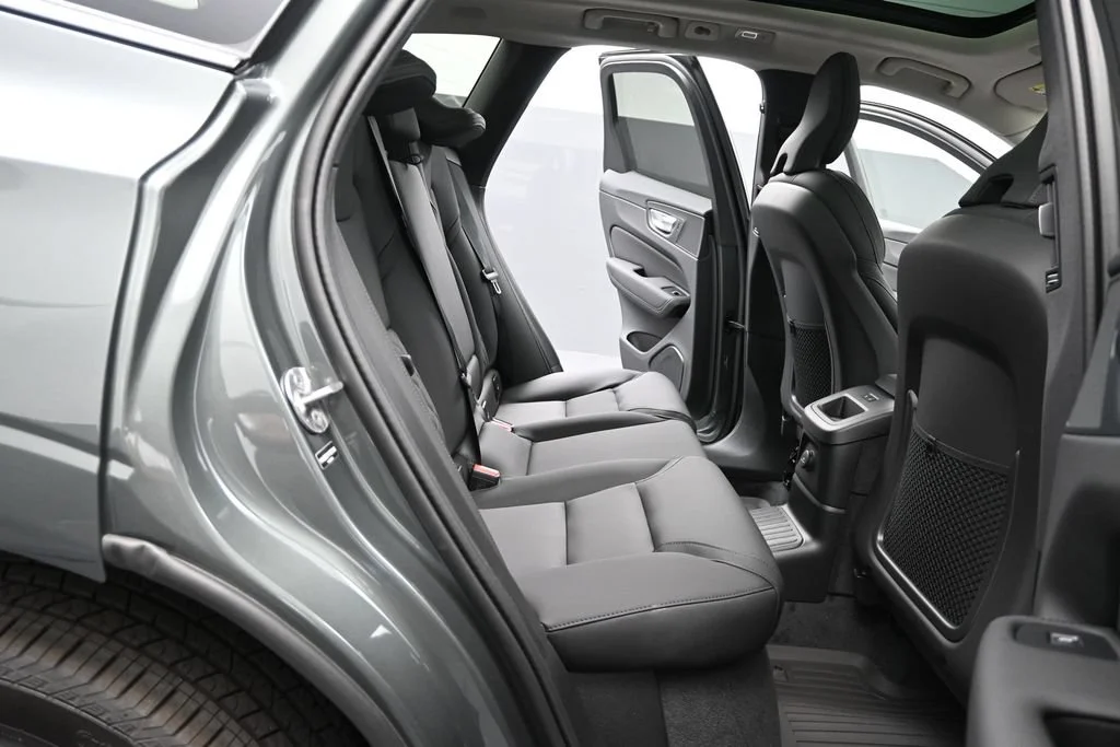 New 2027 Forest Lake Volvo T8 Plus image 16