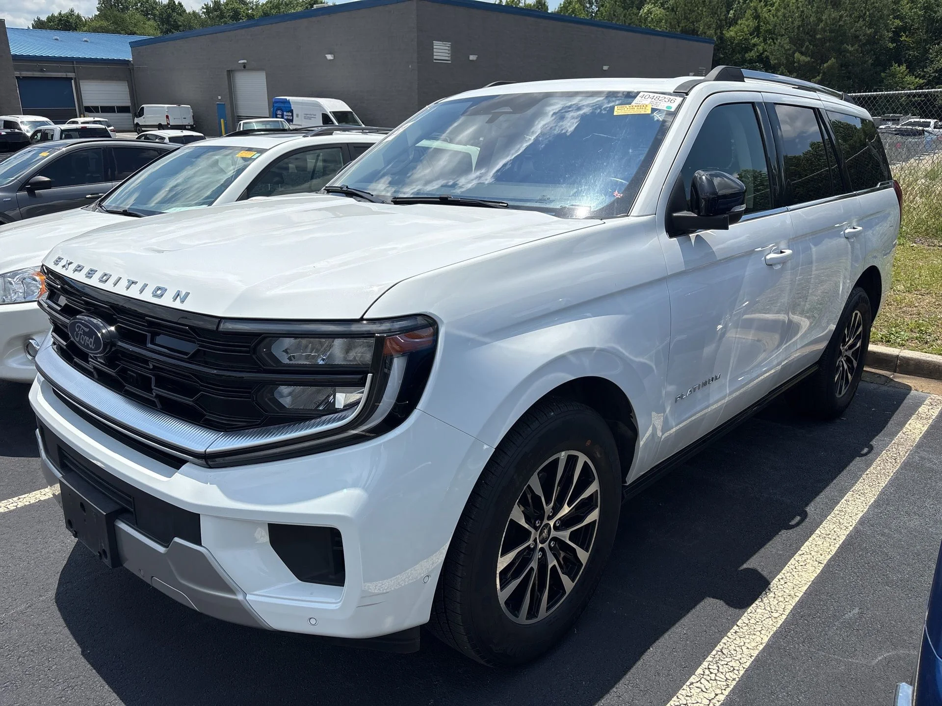 Certified Used 2025 Oxford White Ford Platinum image 1