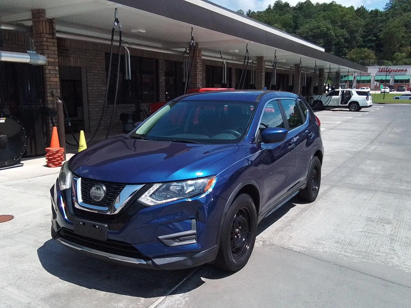 Used 2018 Caspian Blue Nissan S image 1