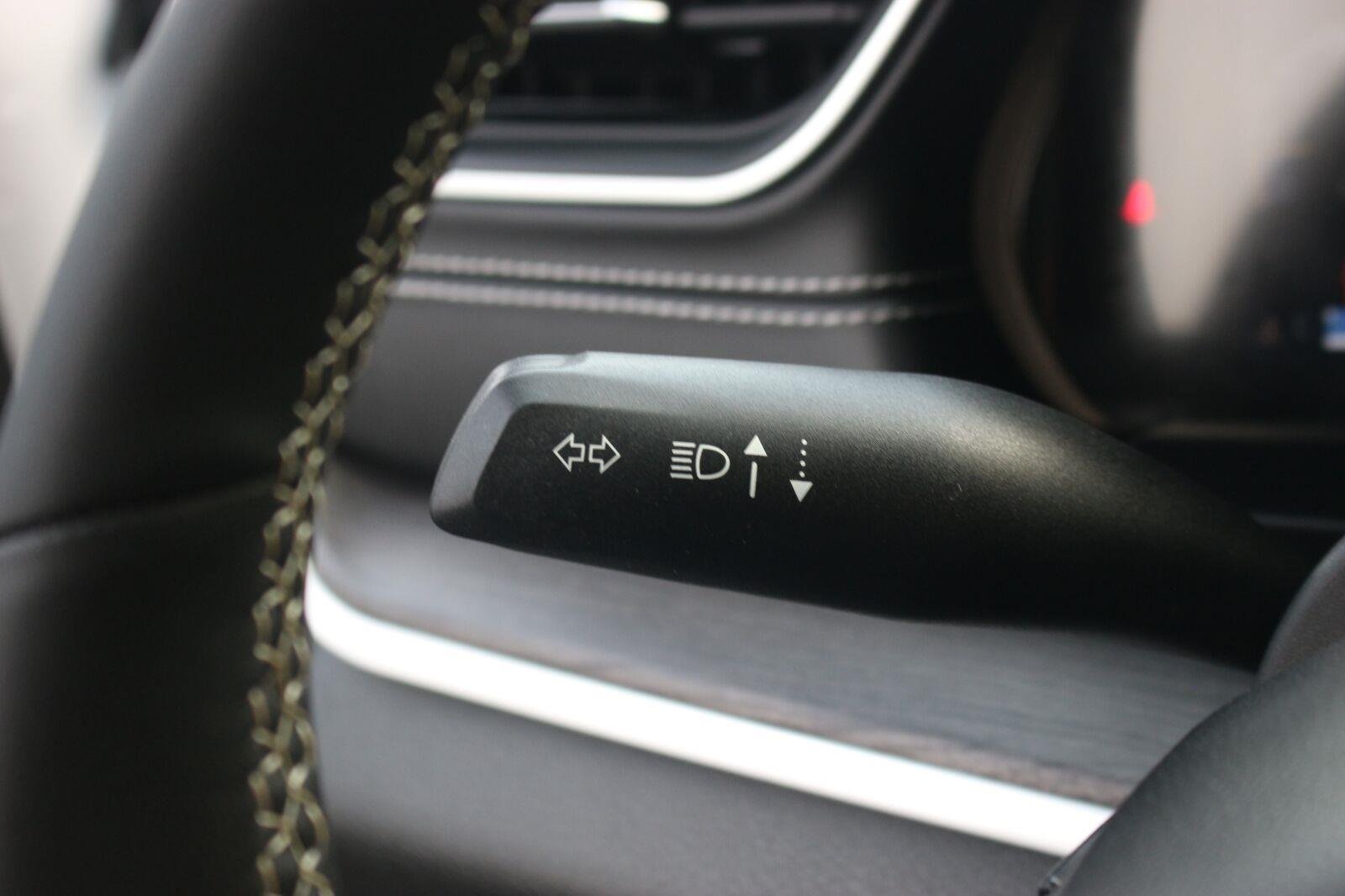 Used 2024 White Jeep Limited image 23