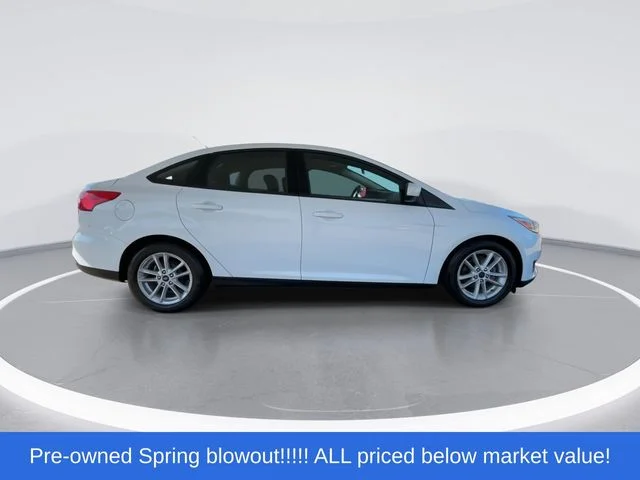 Used 2018 White Ford SE image 9