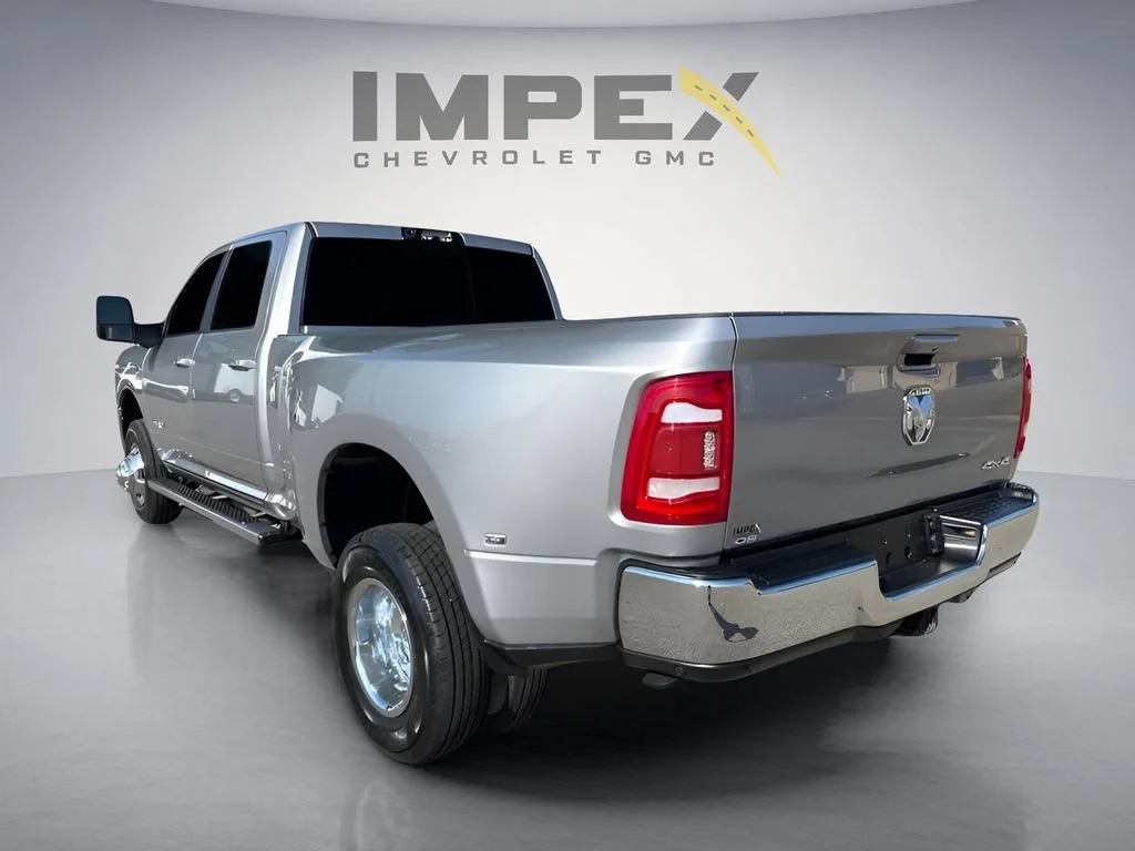 Used 2024  Ram Laramie image 2
