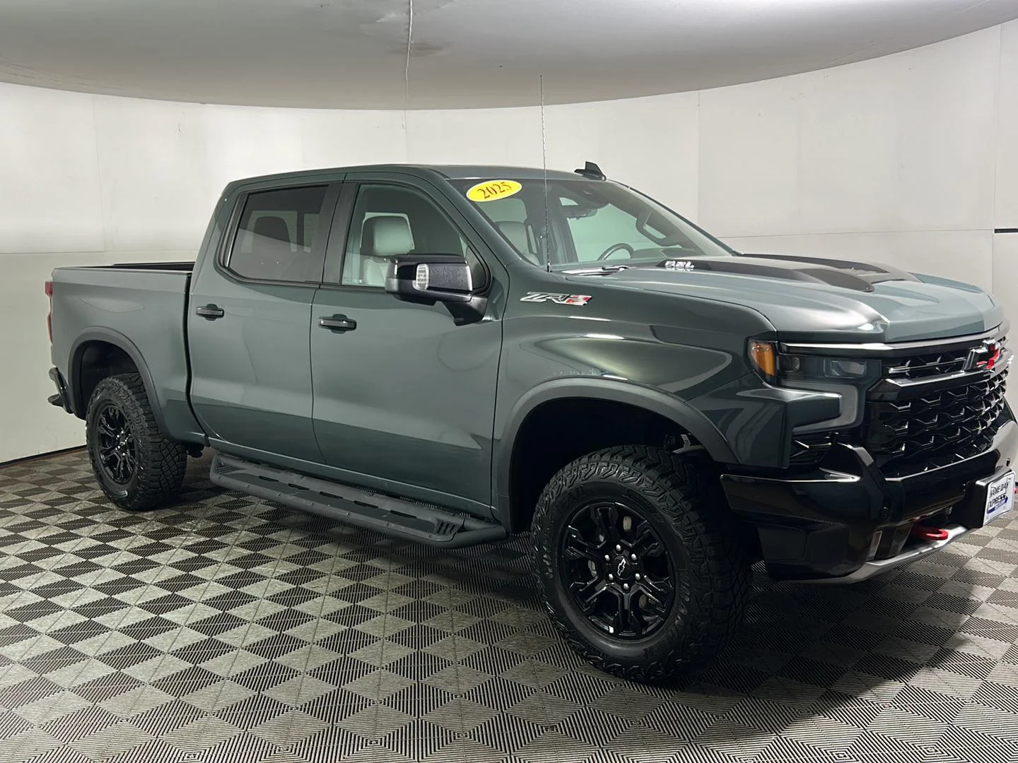 Used 2025 Cypress Gray Chevrolet ZR2 image 5