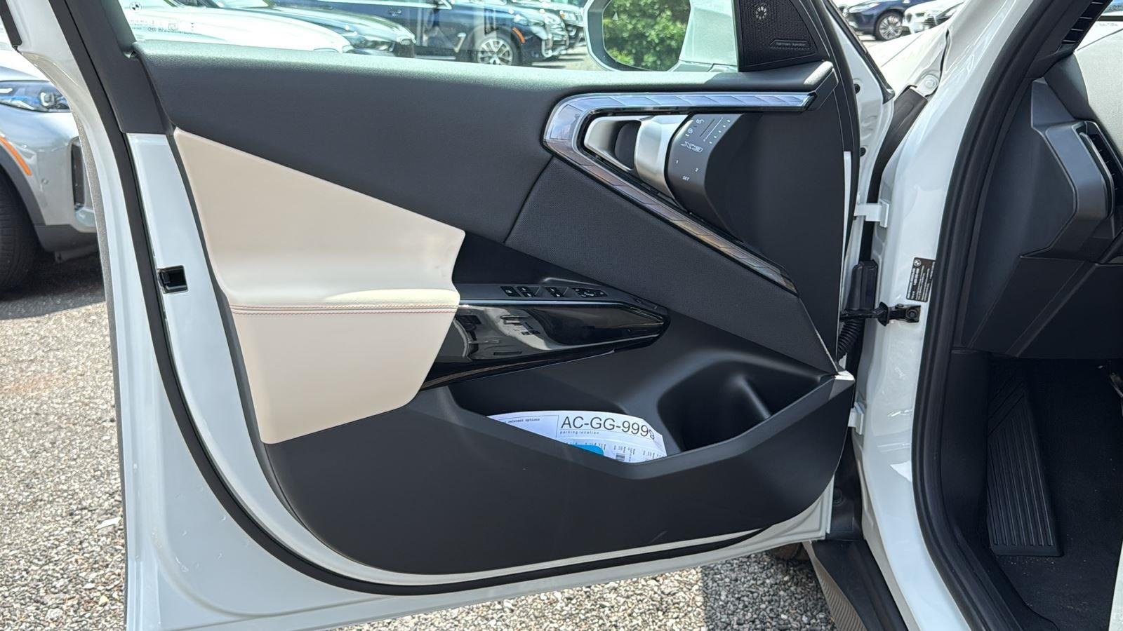 New 2026 Mineral White Metallic BMW 30 xDrive image 9