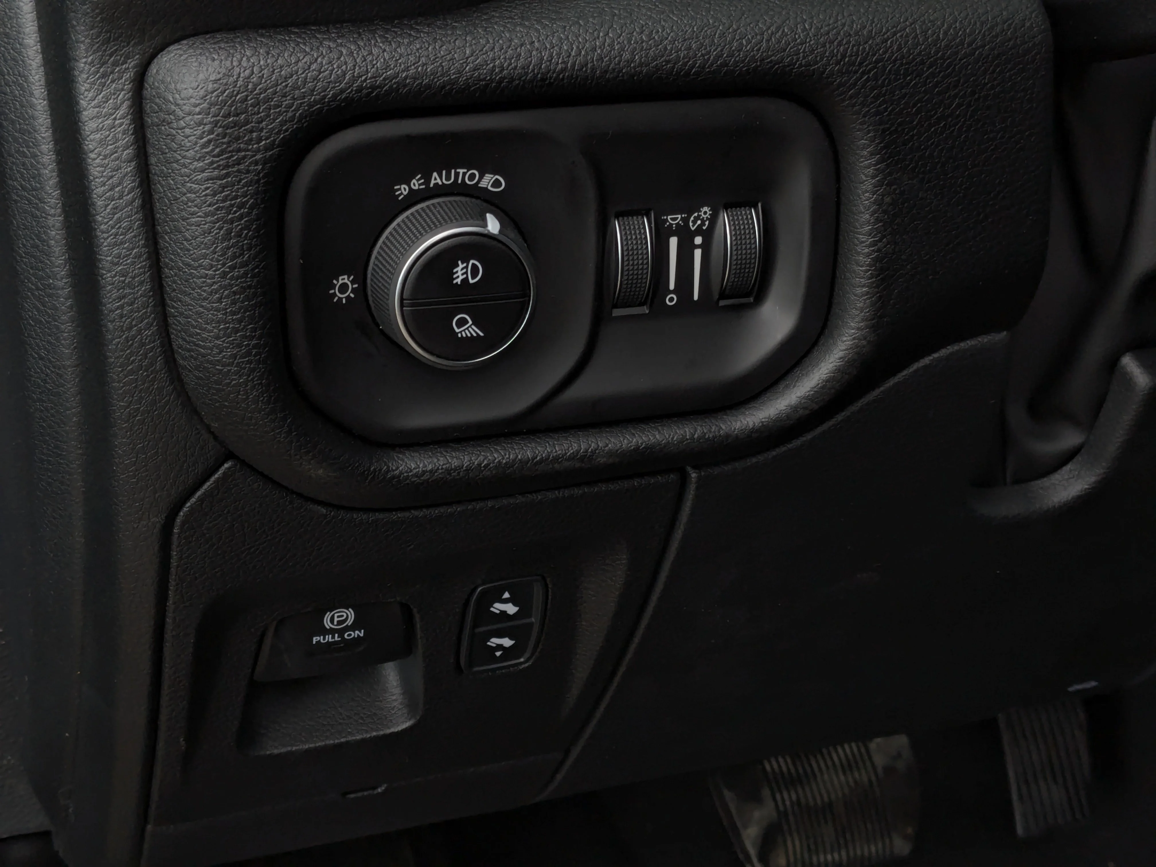 New 2026 Black RAM Sport - 360 Parking Cams - Adaptive Cruise - 12 Display Uconnect 5 W Nav & Tons More! image 16