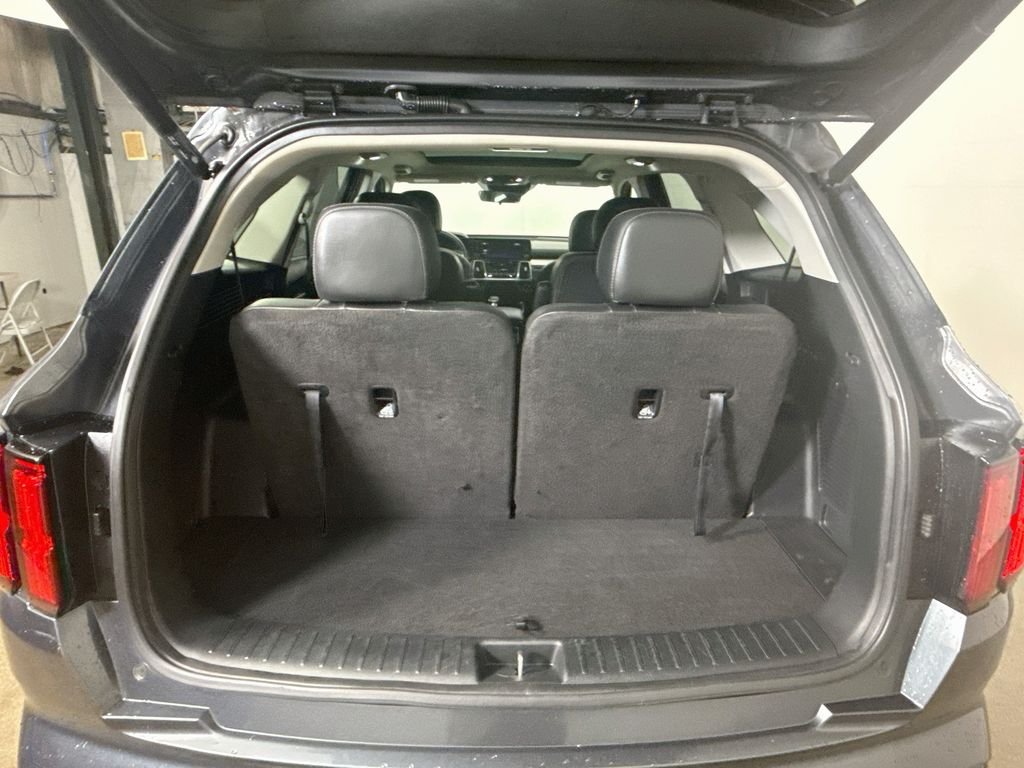 Used 2021 Gravity Grey Kia SX image 29