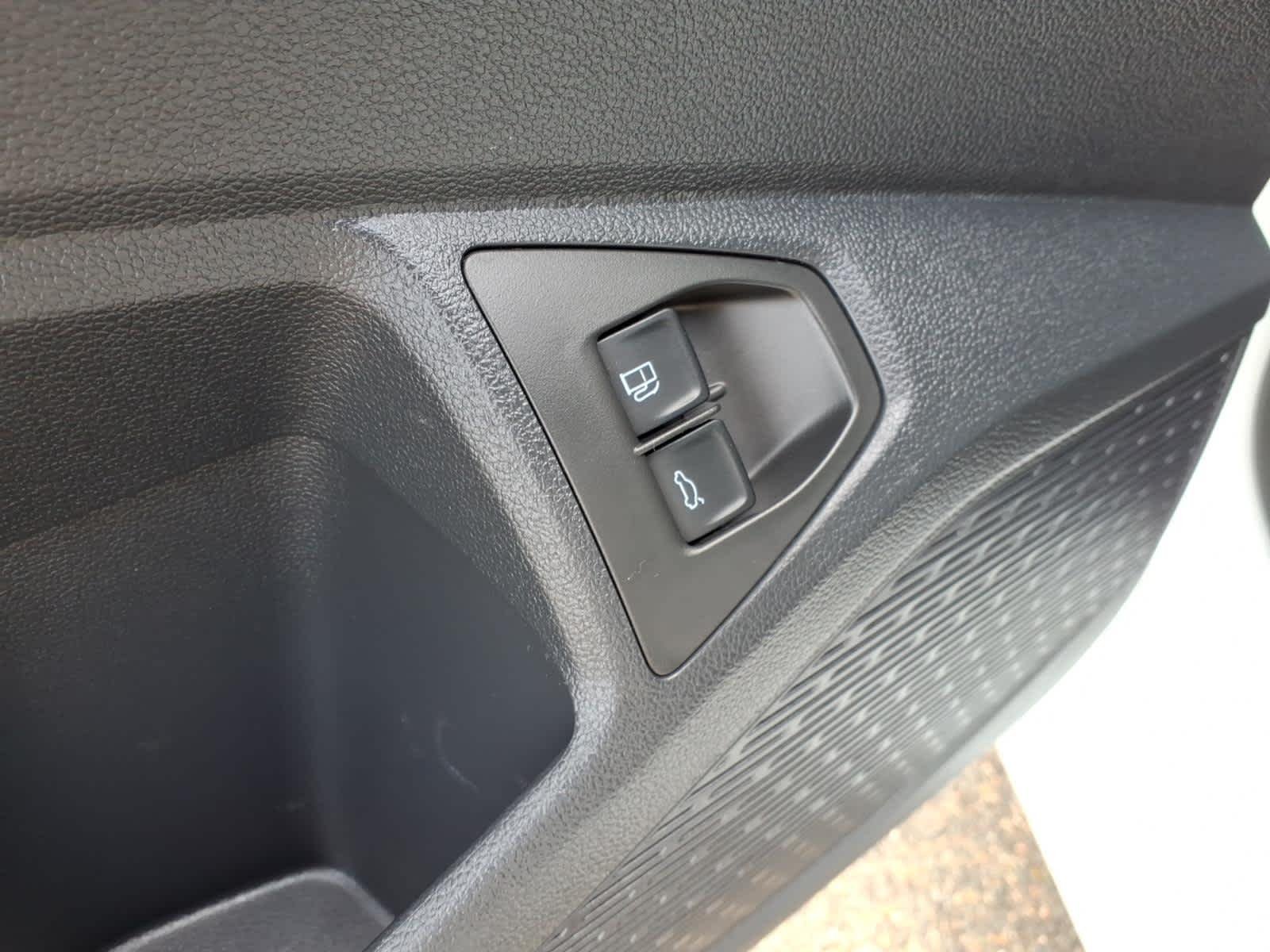Certified Used 2024 Pure White Volkswagen Sport image 18