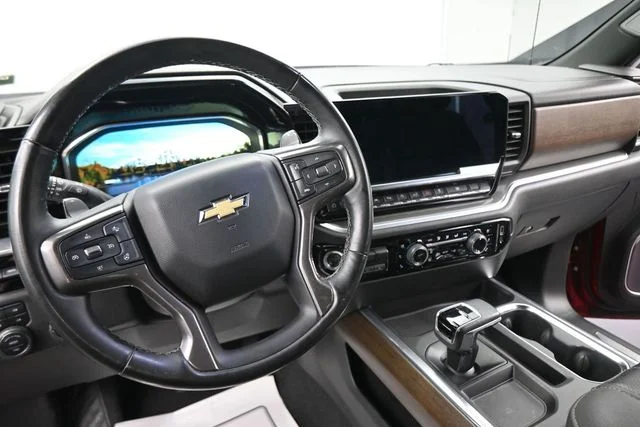 Used 2023 Red Chevrolet High Country image 26
