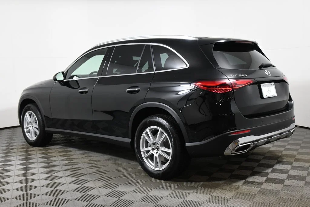 Used 2026  Mercedes-Benz GLC 300 image 5