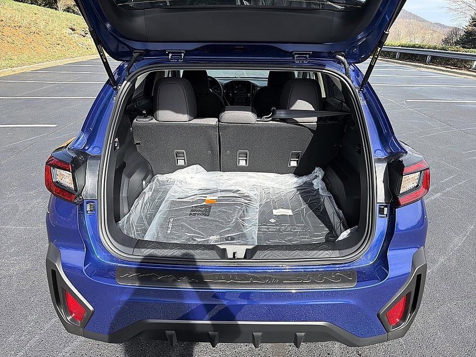 New 2026 SAPPHIRE BLUE PEARL Subaru Premium image 22