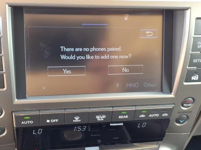 Used 2020 Starfire Pearl Lexus Luxury image 9