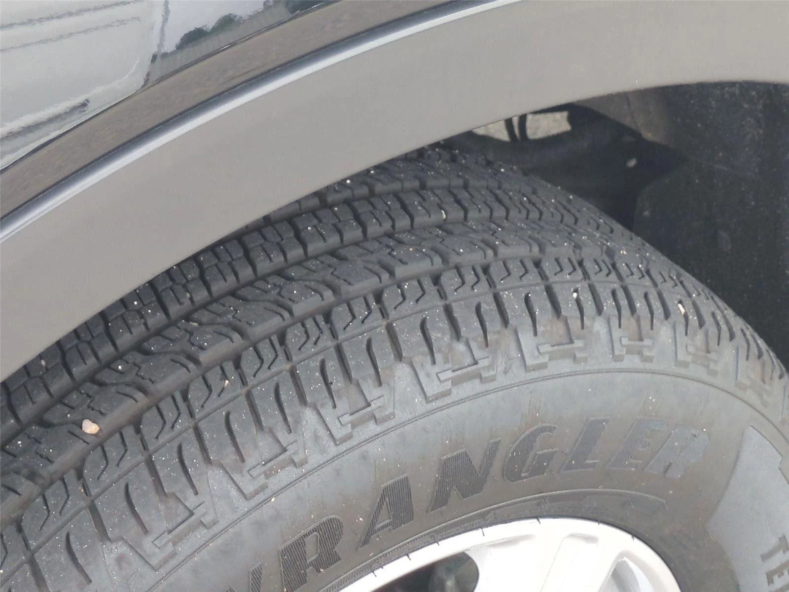 Used 2019 Shadow Black Ford XL image 13