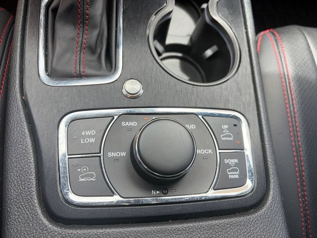 Used 2017 Black Jeep Trailhawk image 22