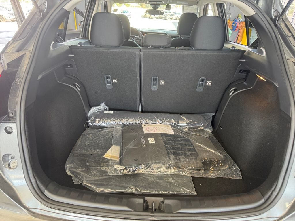 Used 2025 Gray Nissan S image 30