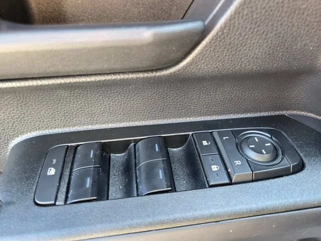 Used 2025 White Toyota SR5 image 37