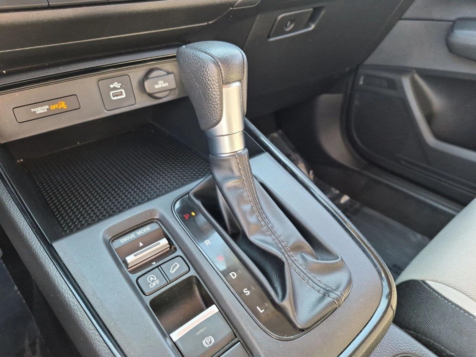 Used 2023 Platinum White Pearl Honda LX image 12