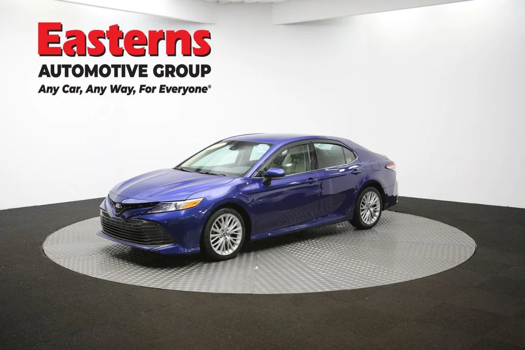 Used 2018 Blue Toyota XLE image 53
