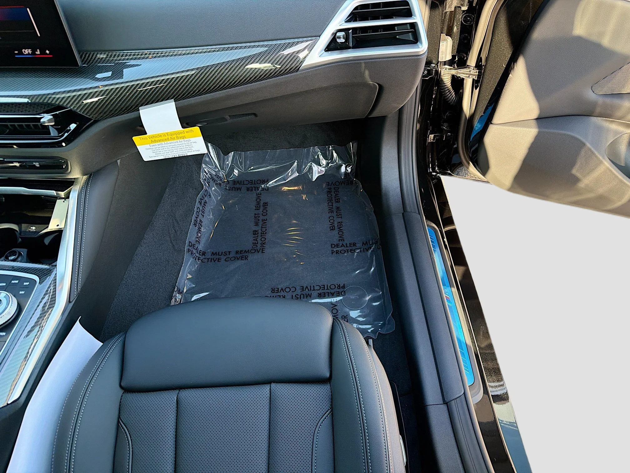 New 2026 Black Sapphire Metallic BMW M440i image 17