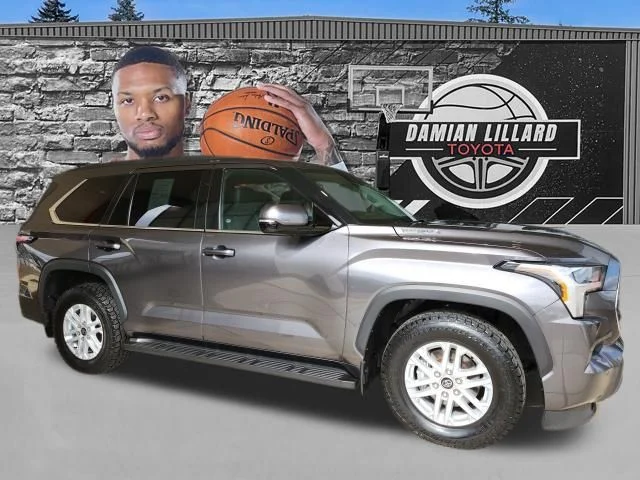 2023 Toyota Sequoia SR5 4WD i-FORCE MAX Hybrid's photo