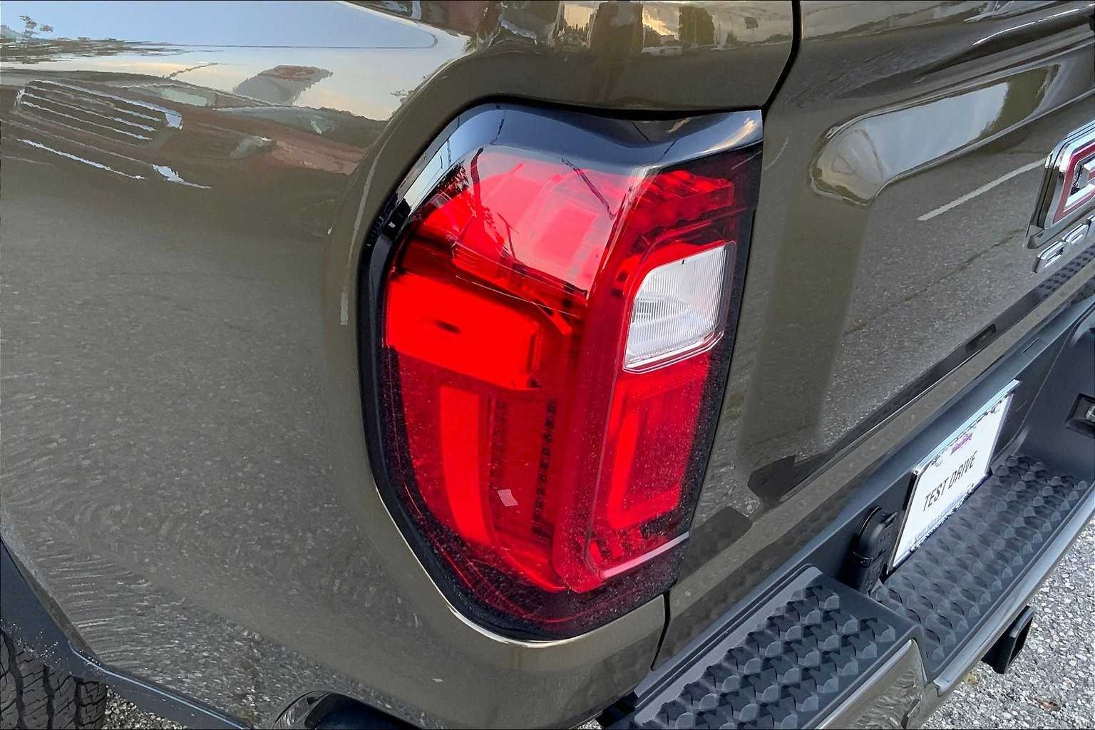2025 GMC Canyon Elevation - Photo 14