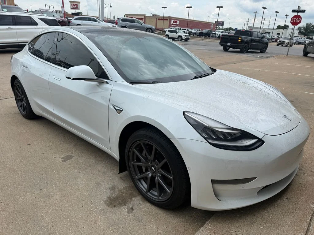 Used 2020 White Tesla Standard Range Plus image 16
