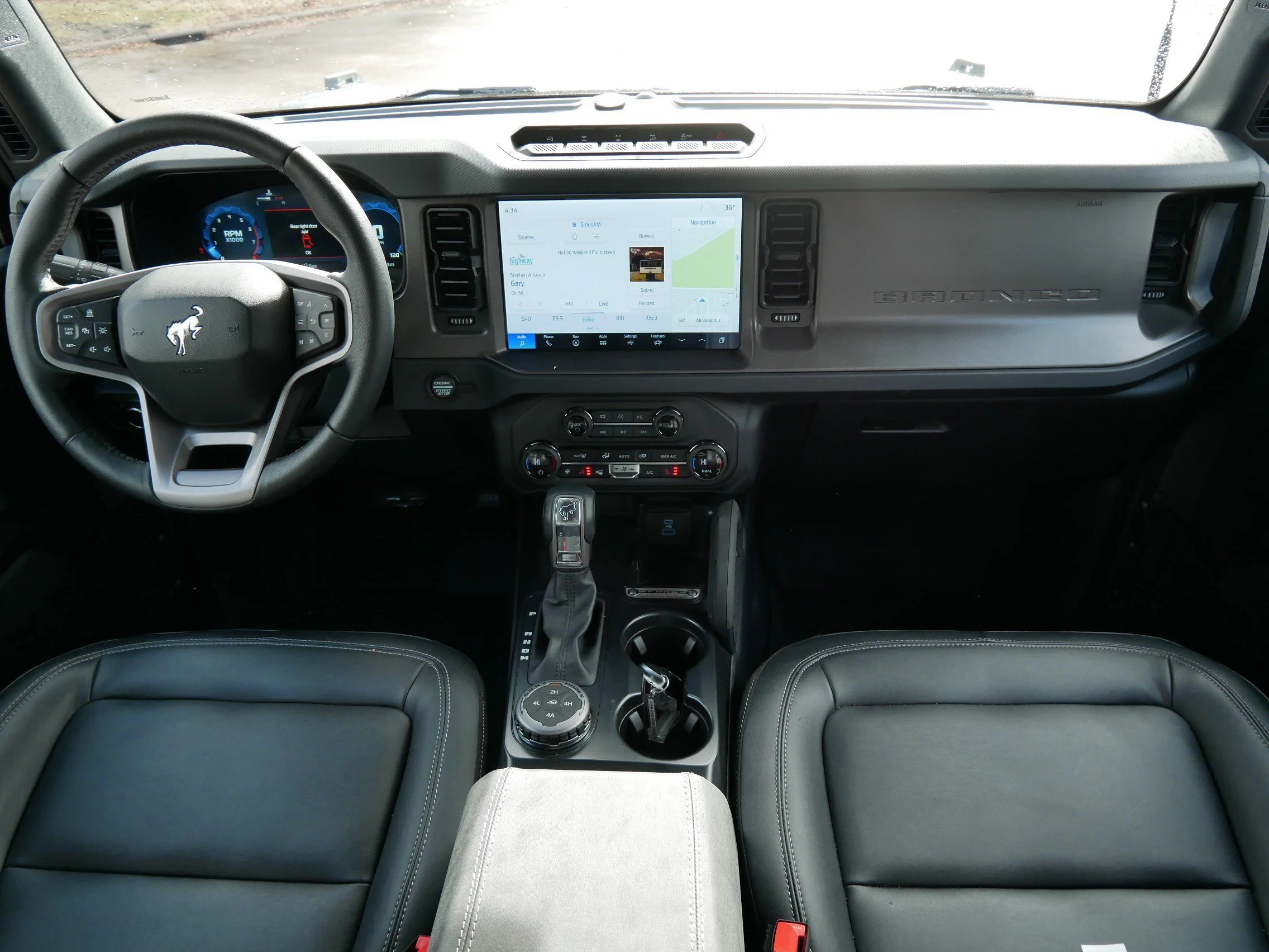 New 2025 Azure Gray Metallic Ford Badlands image 10
