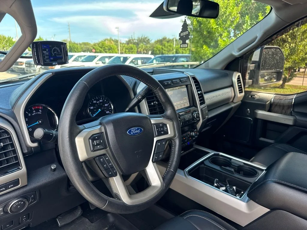 Used 2019 Silver Ford Lariat image 9