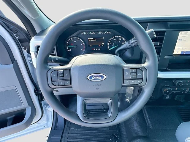 New 2026 Oxford White Ford XL image 7