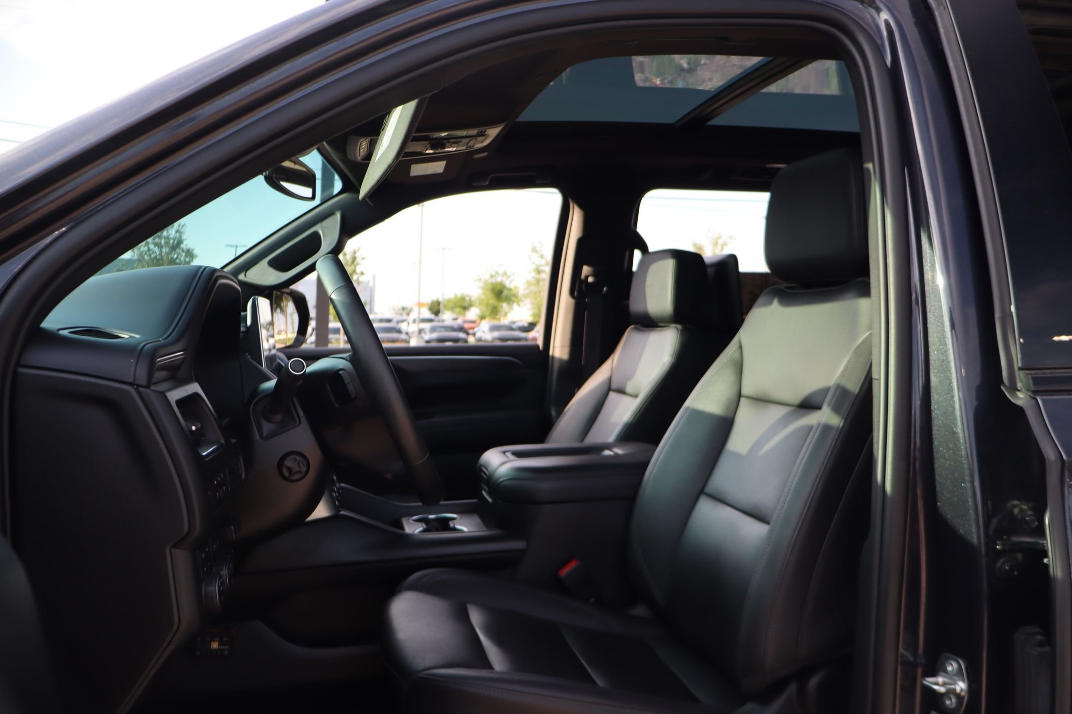 Used 2023 Dark Blue Chevrolet Z71 image 11
