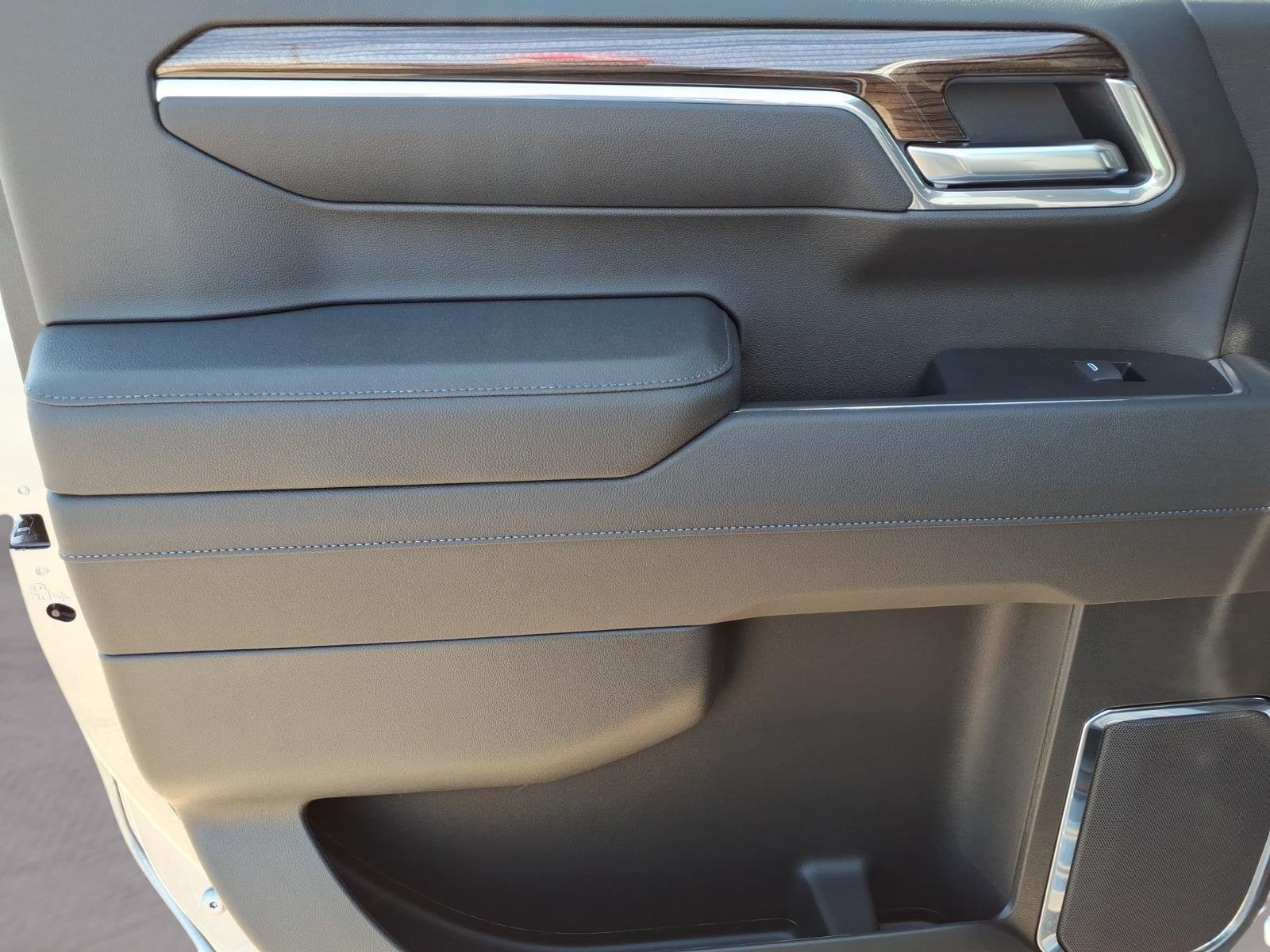 New 2026 Sterling Gray Metallic Chevrolet LT Trail Boss image 9