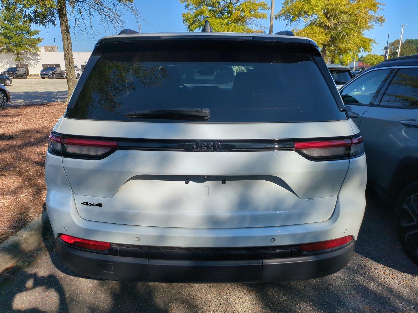 Used 2023 Bright White Clearcoat Jeep Altitude X image 3