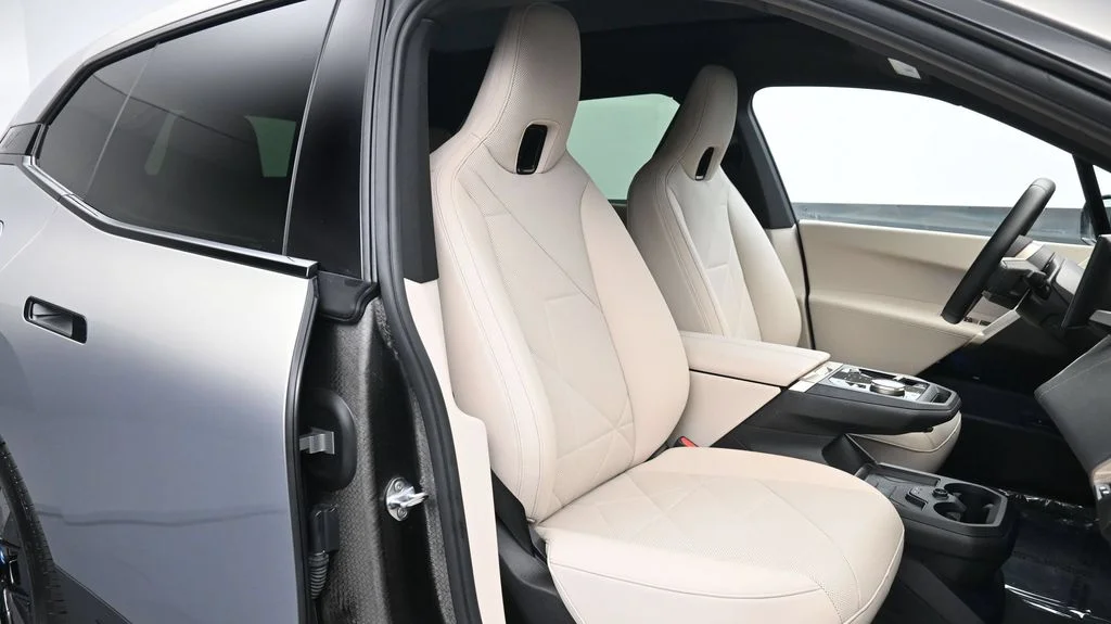 2024 BMW iX Base - Photo 17