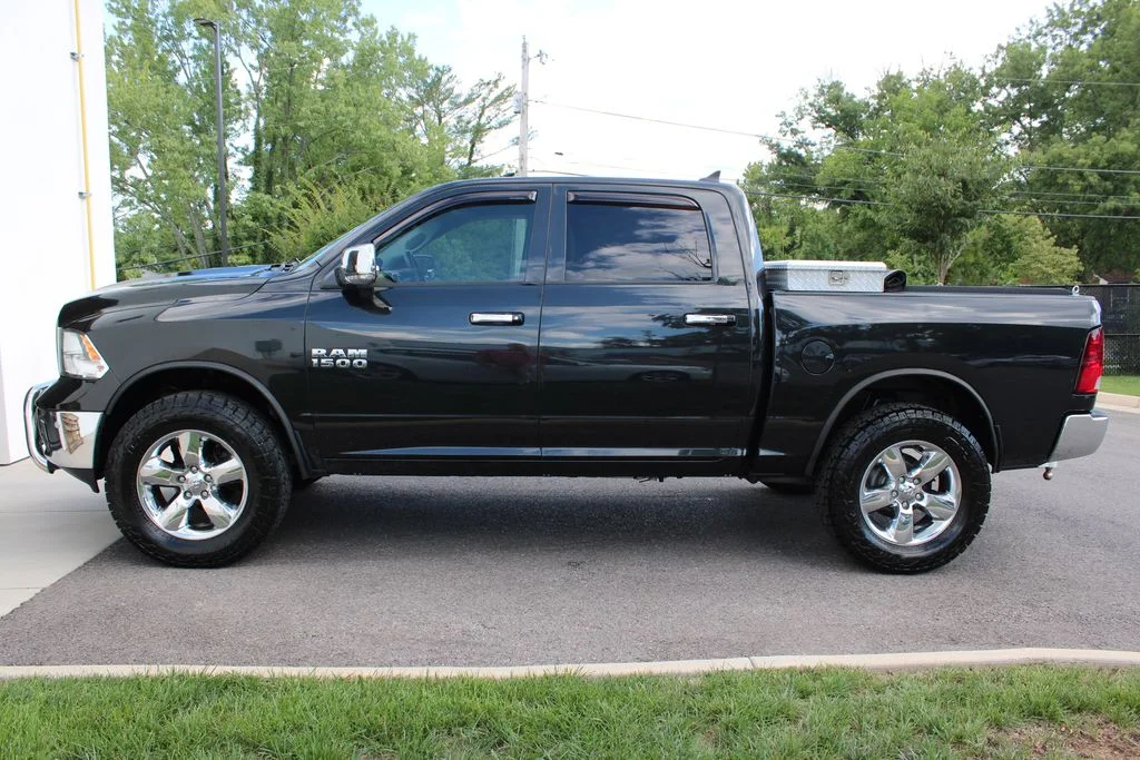 Used 2016 Brilliant Black Crystal Pearlcoat Ram Big Horn image 11