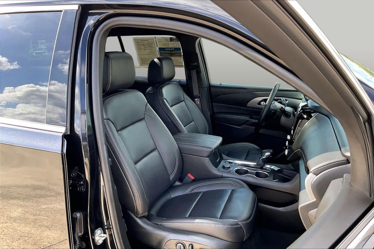 Used 2023 Mosaic Black Metallic Chevrolet LT Leather image 9