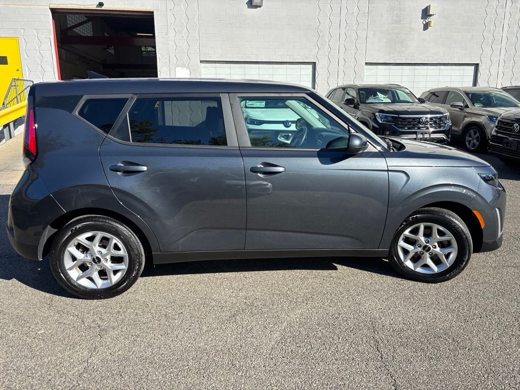 Used 2024 Gray Kia LX image 7