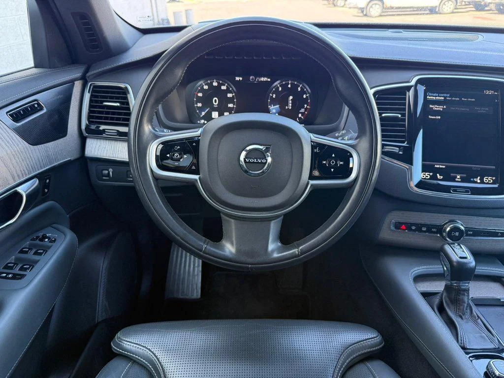 Used 2021 Birch Light Metallic Volvo INSCRIPTION image 26