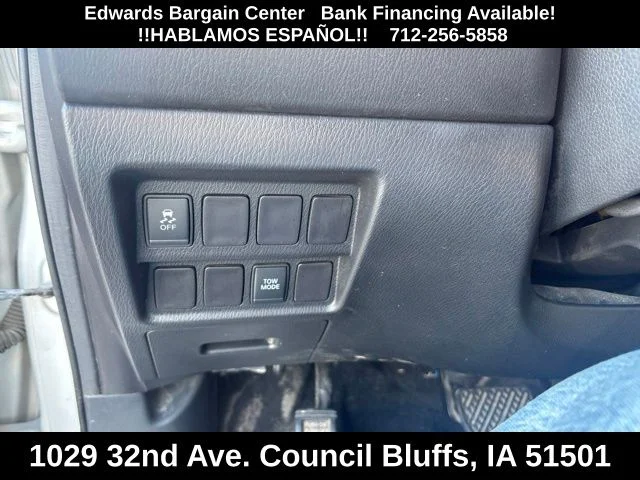 Used 2015 Silver Nissan SV image 15