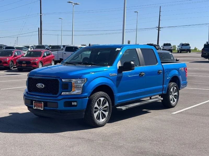 Used 2020 Velocity Blue Metallic Ford XL image 7