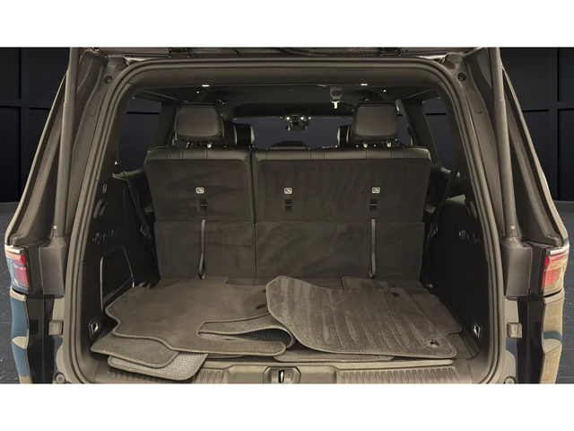 Used 2024 Diamond Black Jeep Base image 24