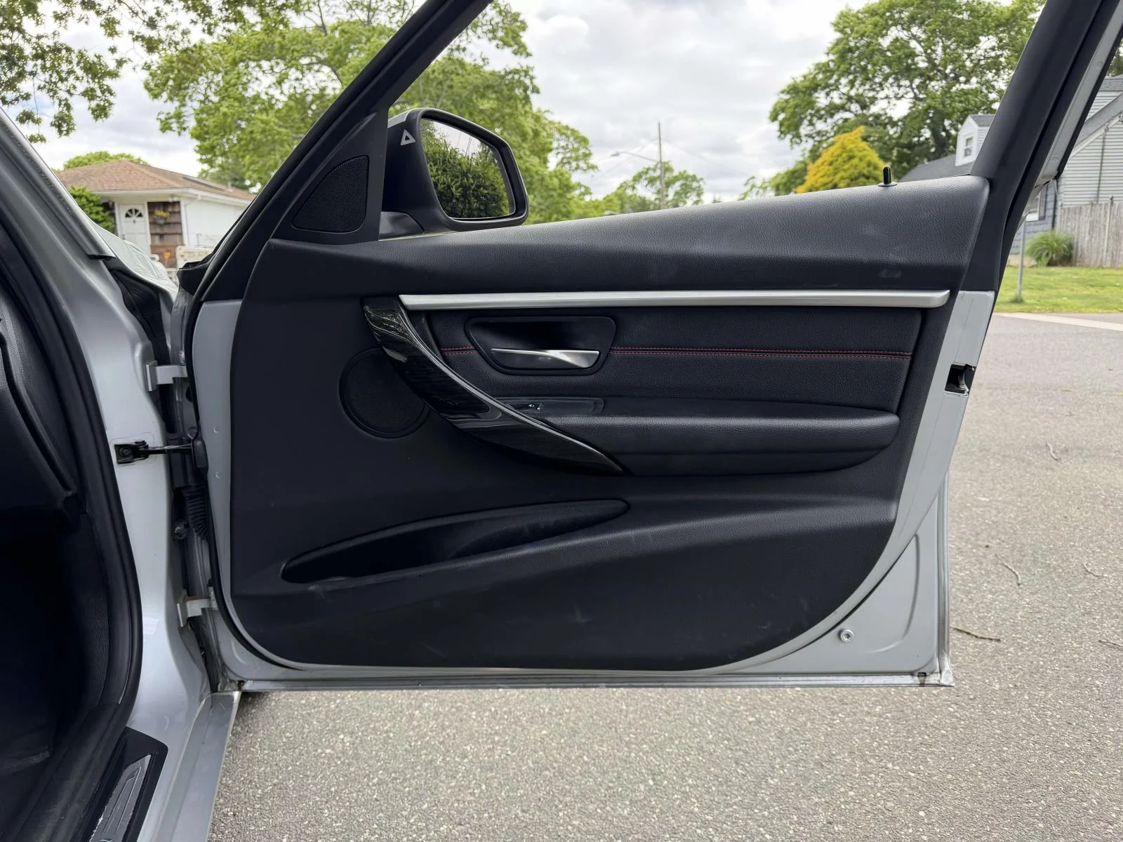 Used 2018 Silver BMW 330i xDrive image 11