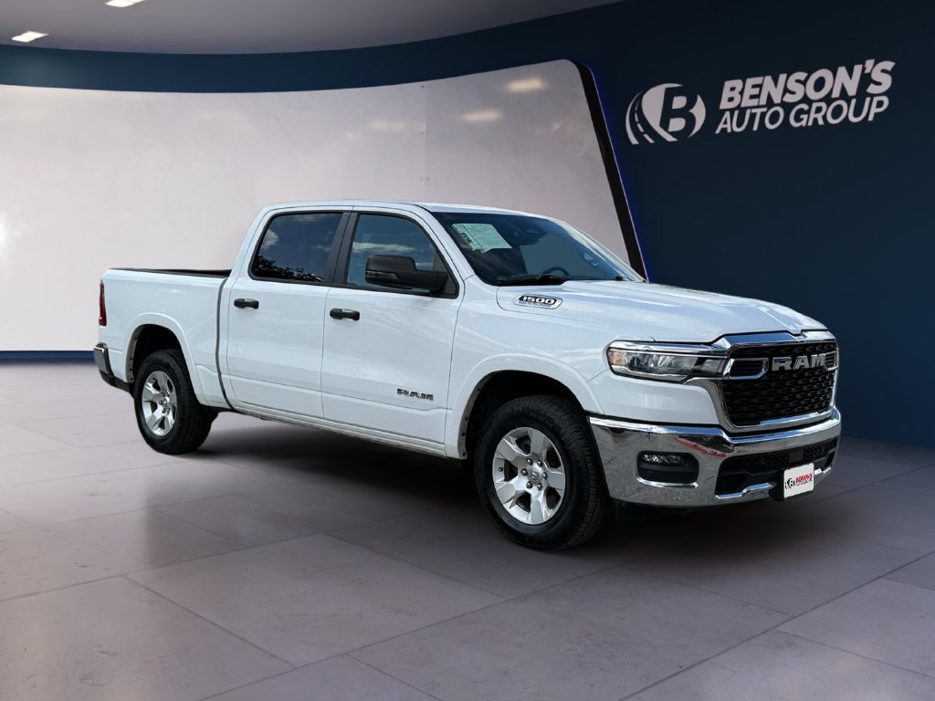 Used 2025 White Ram Big Horn/Lone Star image 7